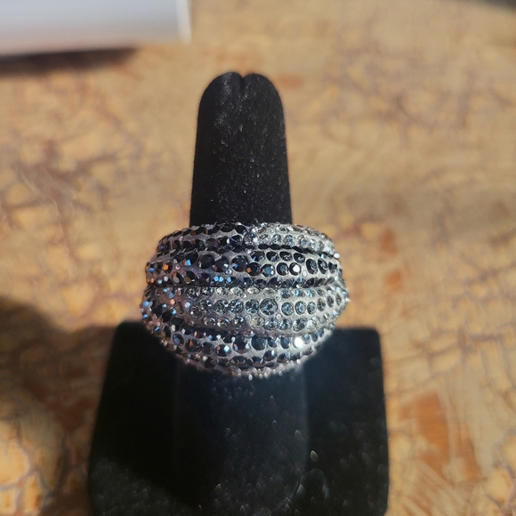 Swarovski 3 Ring Bundle - Picture 2 of 15